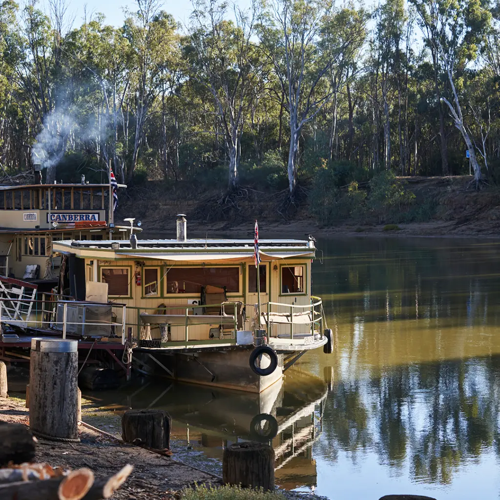 Boat docked at the Murray River